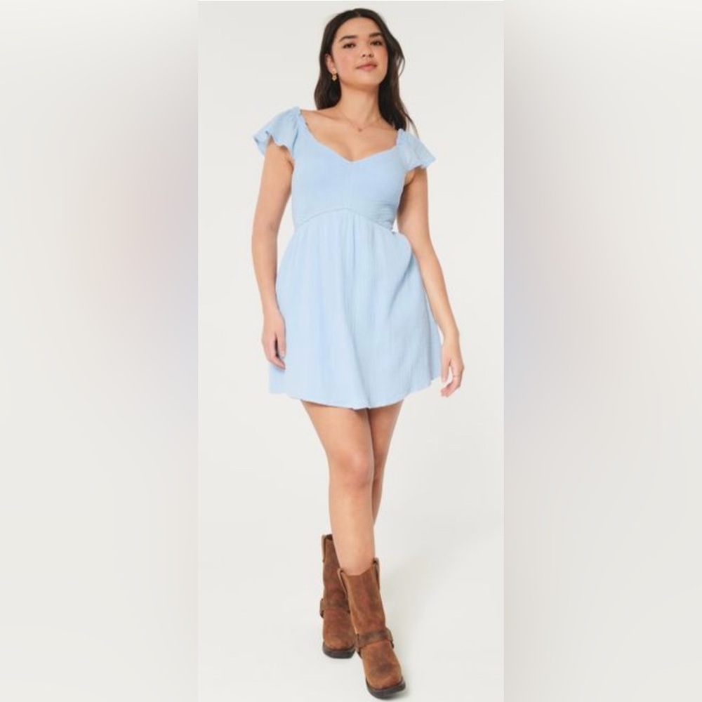 HOLLISTER Flutter Sleeve Smocked Skort Dress